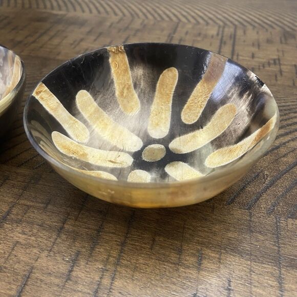 Lot of 2 Vintage Horn Bowls Candy Trinket Dish Decor Handcrafted Carved 3.5" - Picture 2 of 11